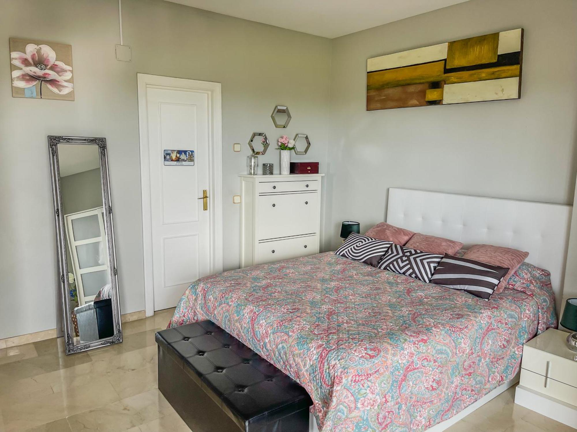 Modern Apartment With Terrace - 2 Min From The Beach Estepona Luaran gambar